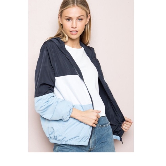 Brandy Melville Jackets & Blazers - Brandy Melville Krissy Jacket Blue Colorblock